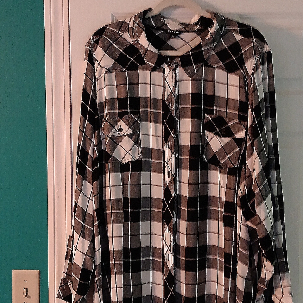 Torrid Lightweight Big Shirt Sz.6